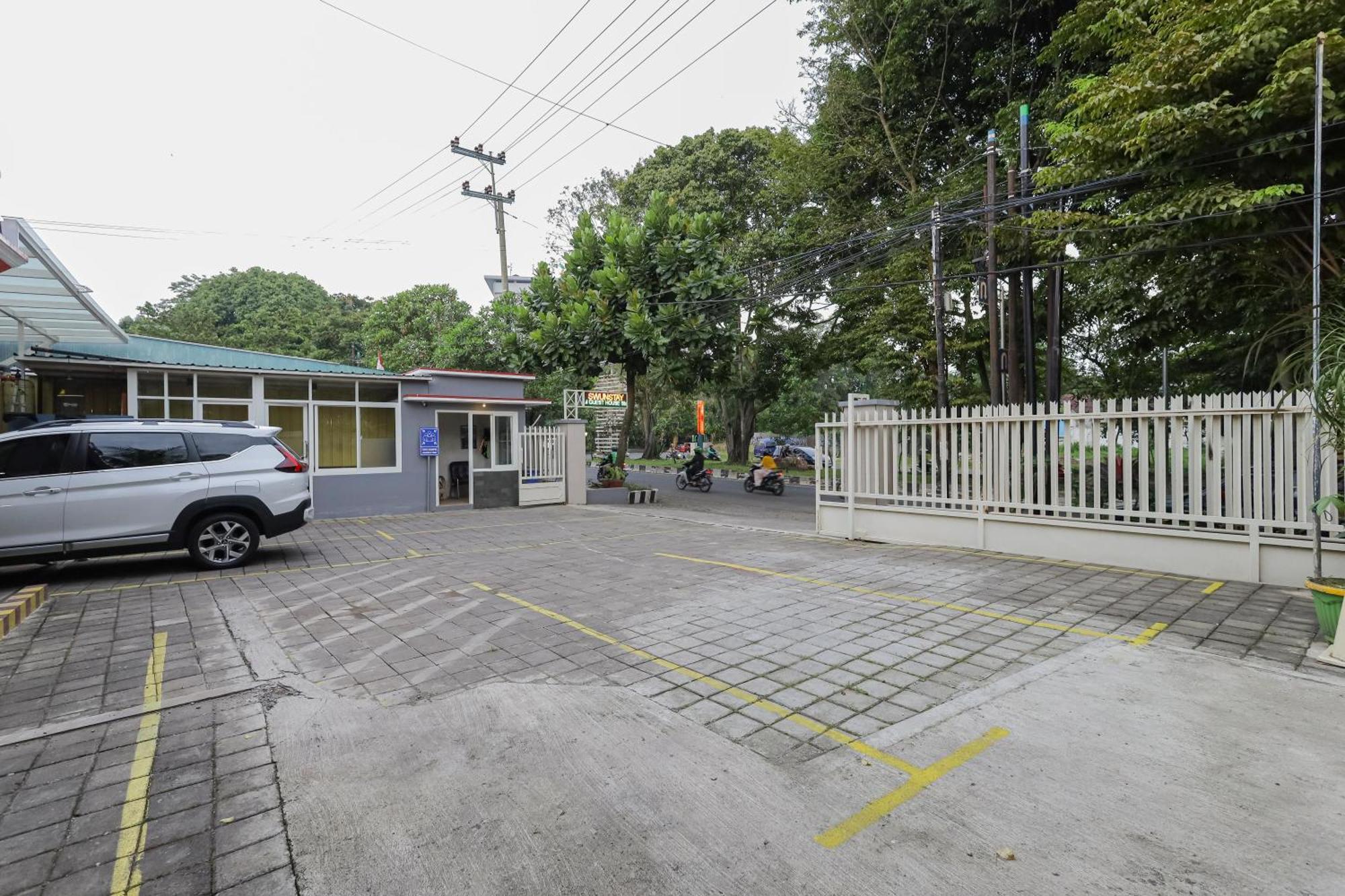Reddoorz Plus At Swun Stay Raya Langsep Malang Exterior foto