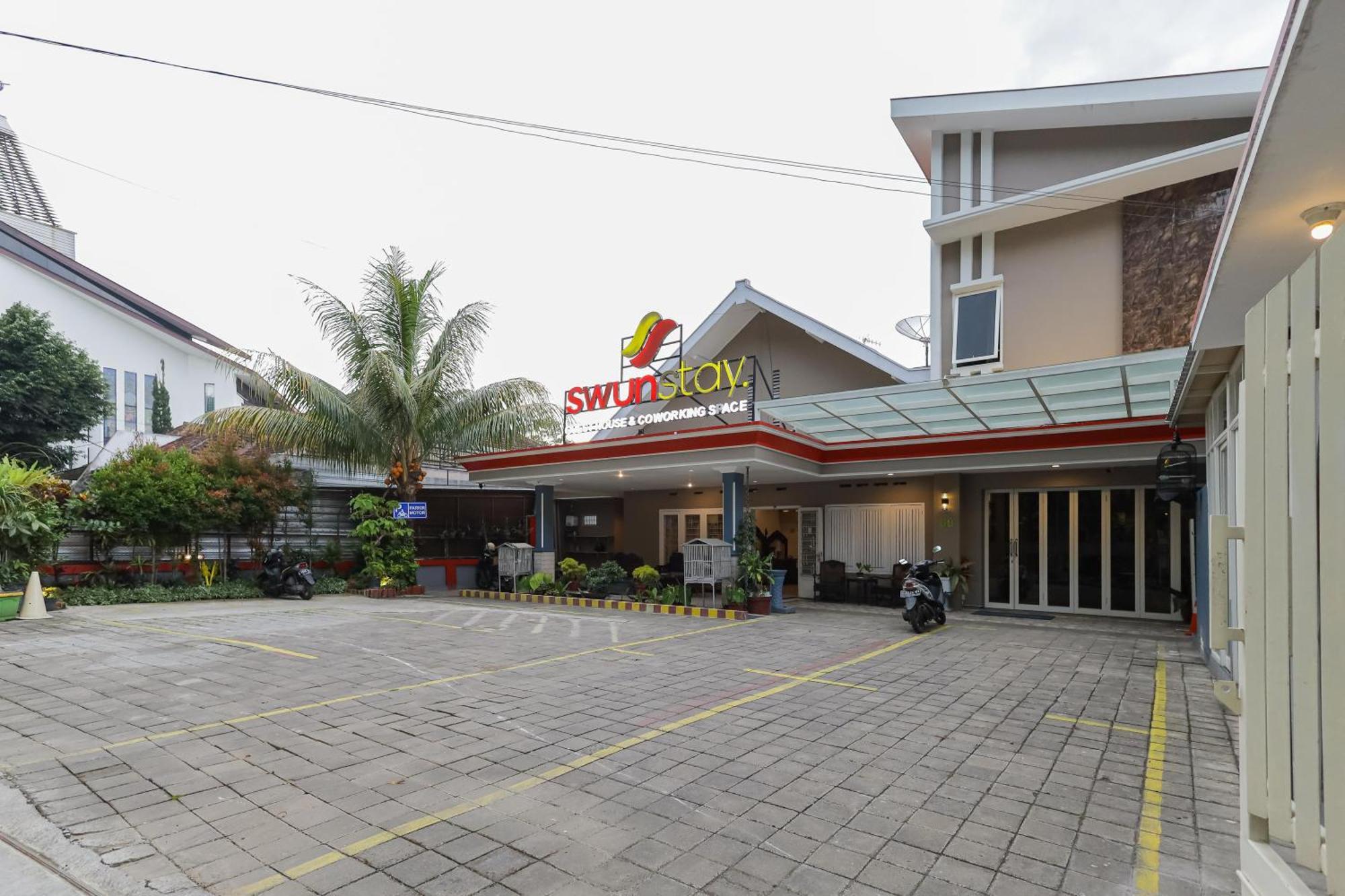 Reddoorz Plus At Swun Stay Raya Langsep Malang Exterior foto