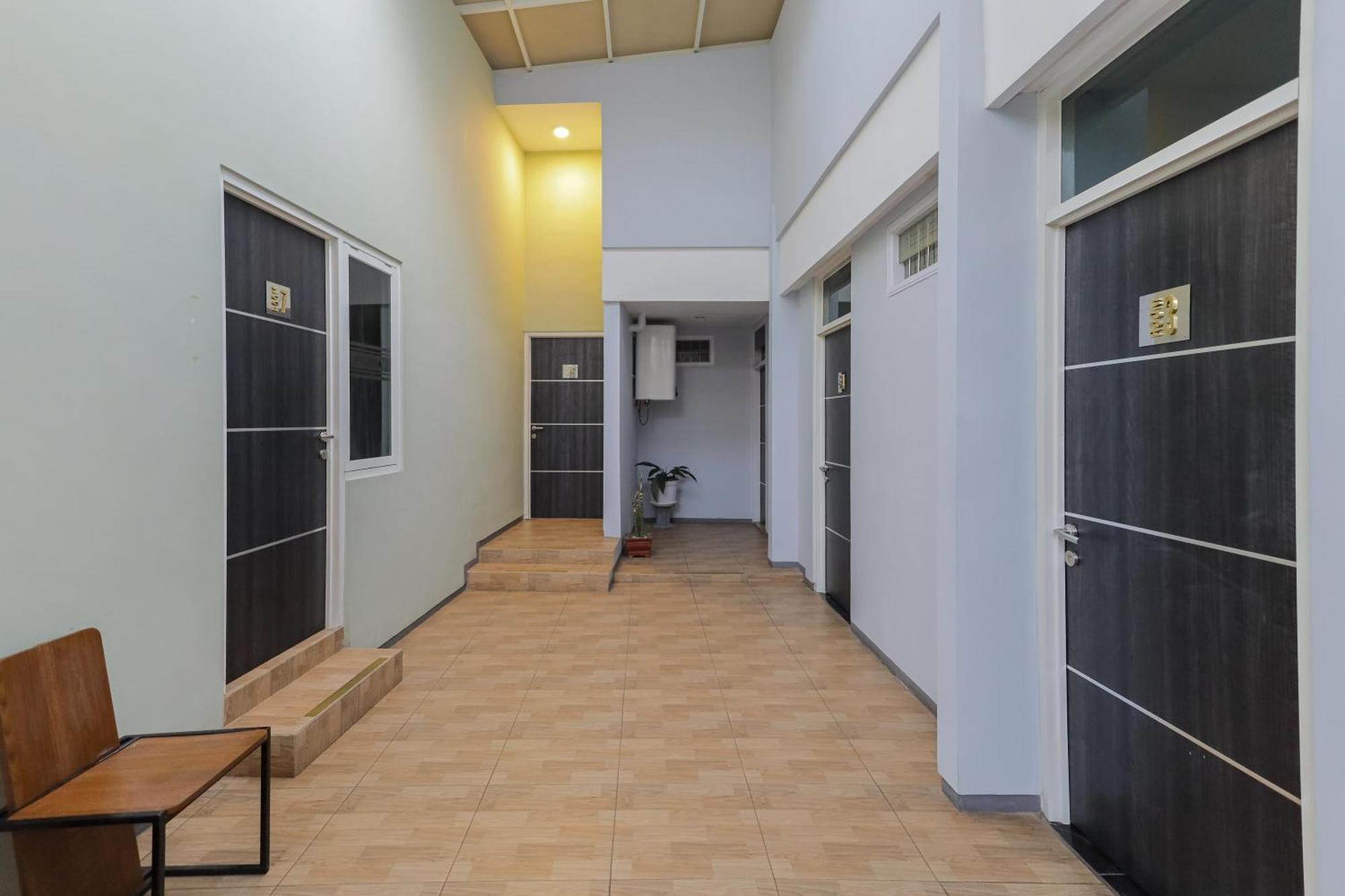 Reddoorz Plus At Swun Stay Raya Langsep Malang Exterior foto