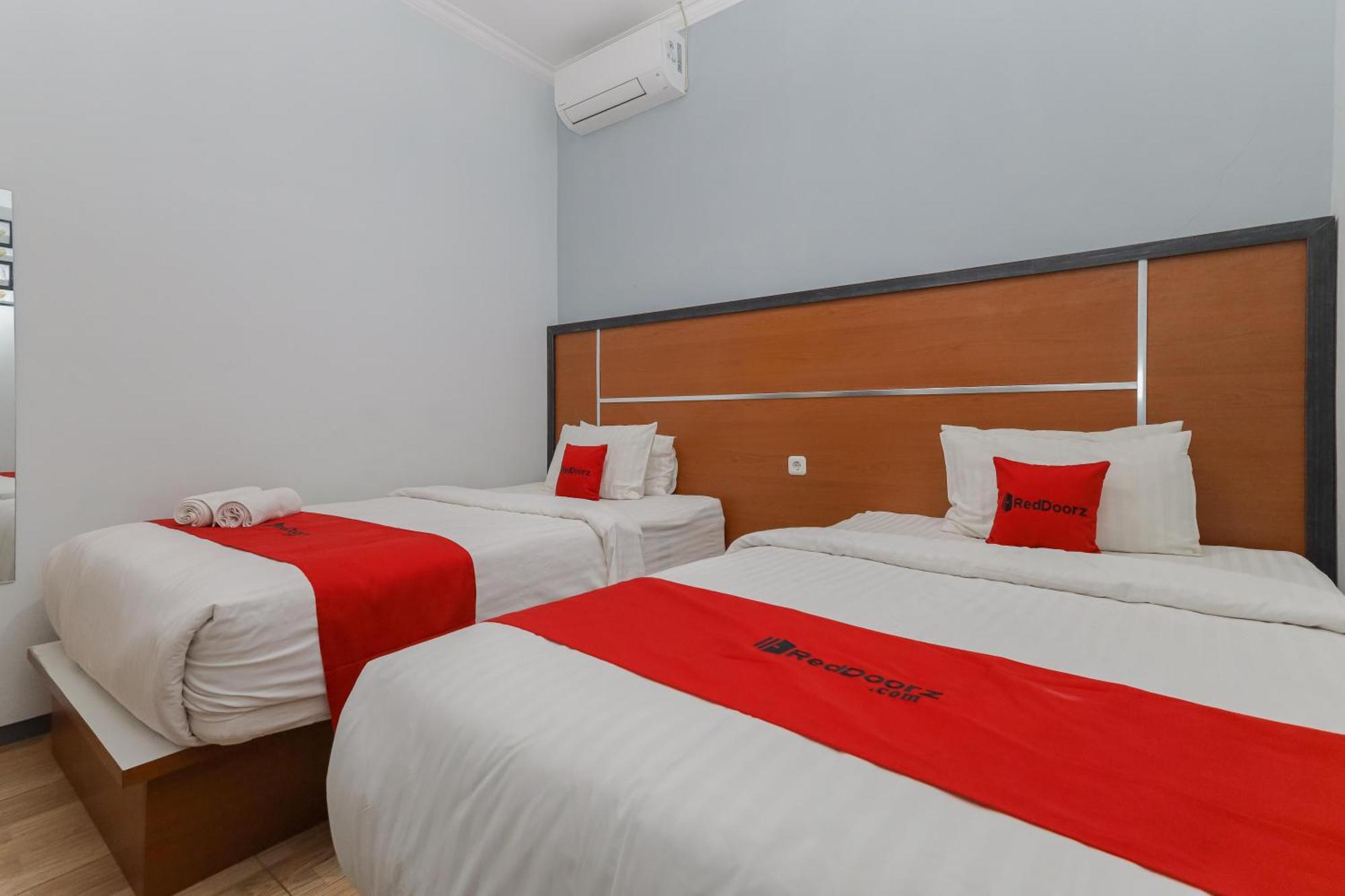 Reddoorz Plus At Swun Stay Raya Langsep Malang Exterior foto